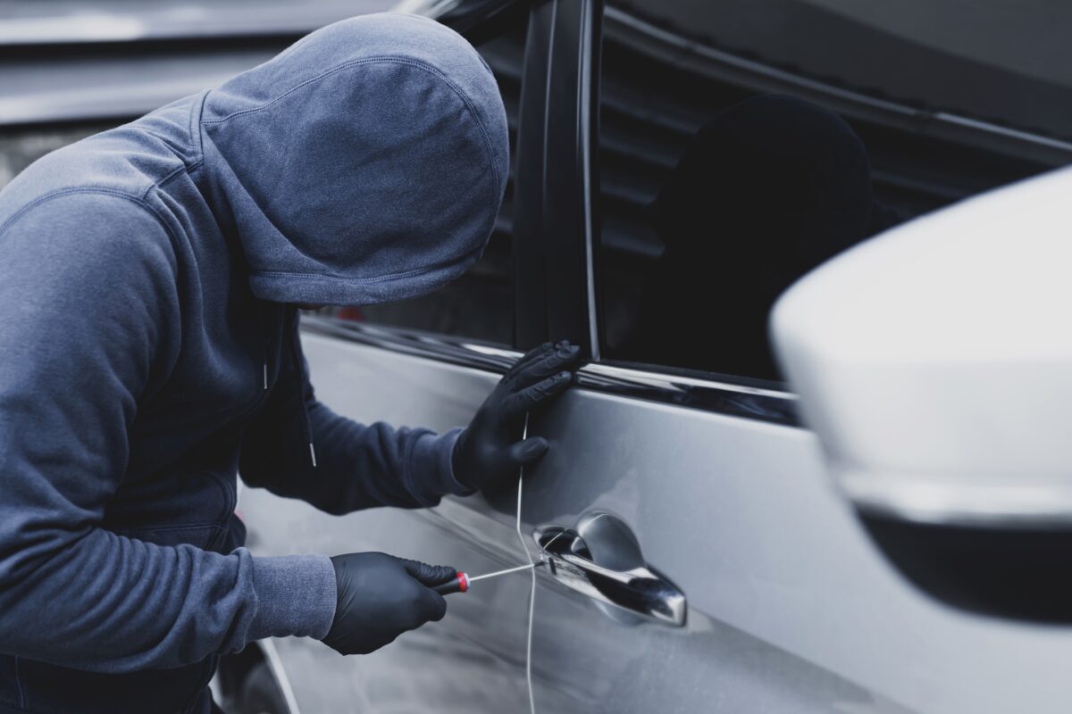 the thief is stealing the purse in the car 2021 10 14 01 13 11 utc 1200x800 - Car theft - how to prevent it?