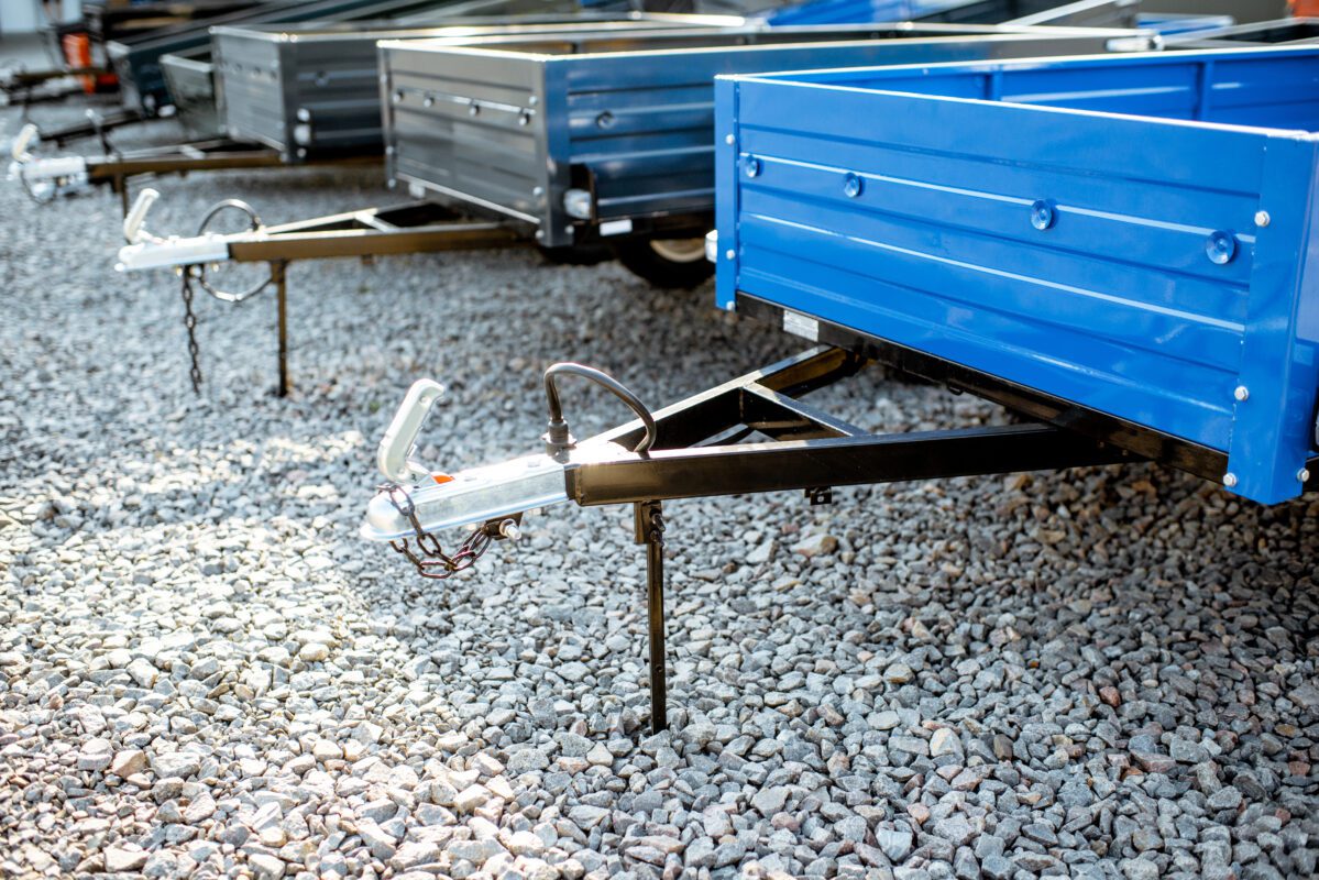 truck trailer at the agricultural shop 2021 09 04 09 04 44 utc 1199x800 - Protect trailers with good anti-theft devices