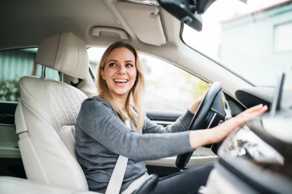 young woman driver sitting in car driving 2021 08 27 16 15 11 utc 600x400 - The right car for novice drivers